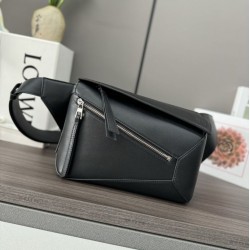 Replica Marsupio classico piccolo Puzzle Edge Loewe Nero