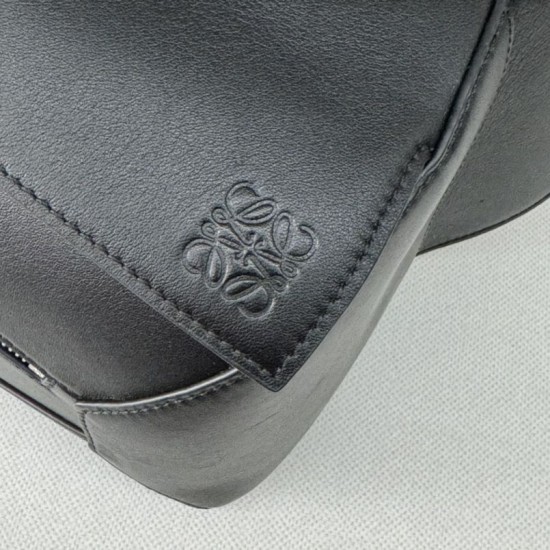 Replica Marsupio classico piccolo Puzzle Edge Loewe Nero Imitazioni Replica Marsupio classico piccolo Puzzle Edge Loewe Nero