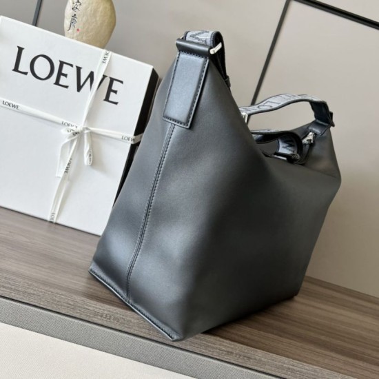 Replica Bora Pari a tracolla piccola Loewe Cubi Nero Imitazioni Replica Bora Pari a tracolla piccola Loewe Cubi Nero