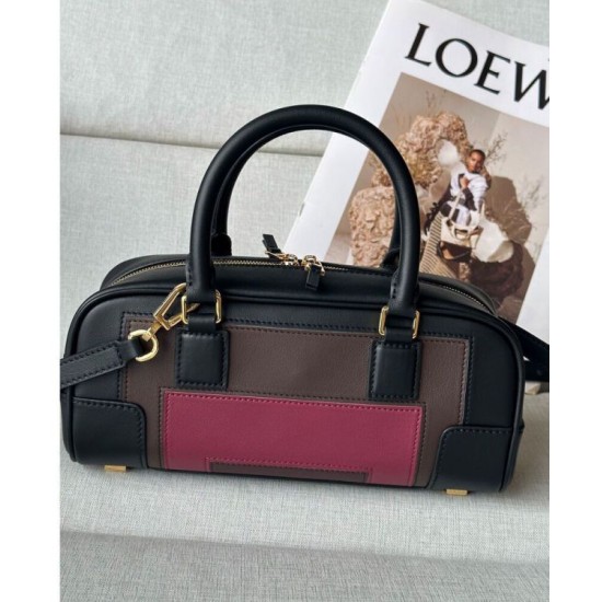 Replica Borsa a tracolla Loewe Amazona 23 con dettaglio lucchetto nero Imitazioni Replica Borsa a tracolla Loewe Amazona 23 con dettaglio lucchetto nero