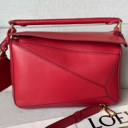 Replica Borse Imitazioni Loewe Featherlight Puzzle piccola Rosso