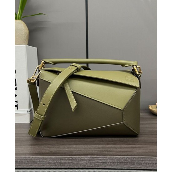 Replica Borsa classica Vintage Loewe Puzzle Edge piccola verde Imitazioni Replica Borsa classica Vintage Loewe Puzzle Edge piccola verde