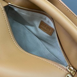 Replica Borsa classica bicolore Loewe Puzzle Edge piccola Nero/Marrone Imitazioni Replica Borsa classica bicolore Loewe Puzzle Edge piccola Nero/Marrone