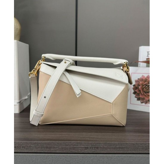 Replica Borsa classica bicolore Loewe Puzzle Edge piccola Bianco/beige Imitazioni Replica Borsa classica bicolore Loewe Puzzle Edge piccola Bianco/beige