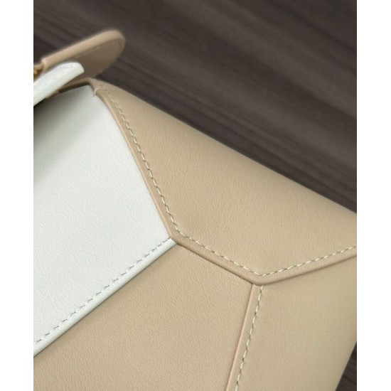 Replica Borsa classica bicolore Loewe Puzzle Edge piccola Bianco/beige Imitazioni Replica Borsa classica bicolore Loewe Puzzle Edge piccola Bianco/beige