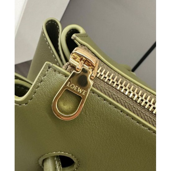 Replica Borsa Loewe Madrid media morbida pelle di vitello oliva Imitazioni Replica Borsa Loewe Madrid media morbida pelle di vitello oliva