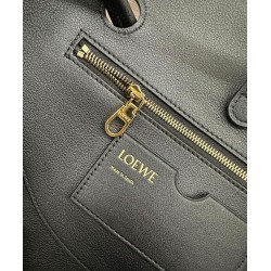 Borsa Loewe Madrid media morbida pelle di vitello nero Borsa Loewe Madrid media morbida pelle di vitello nero