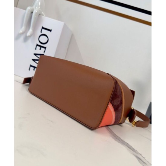 Replica Borsa Loewe piccola Puzzle Edge Landscape in pelle di vitello nappa Caffè Imitazioni Replica Borsa Loewe piccola Puzzle Edge Landscape in pelle di vitello nappa Caffè