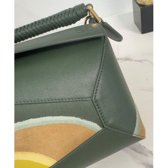 Replica Borsa Loewe piccola Puzzle Edge Landscape in pelle di vitello nappa Verde Imitazioni Replica Borsa Loewe piccola Puzzle Edge Landscape in pelle di vitello nappa Verde