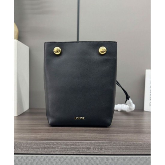Replica Borse Loewe Pebble Pouch Nero Imitazioni Replica Borse Loewe Pebble Pouch Nero
