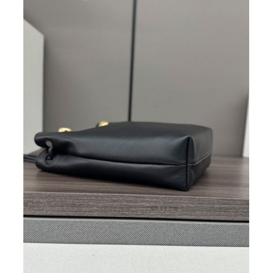 Replica Borse Loewe Pebble Pouch Nero Imitazioni Replica Borse Loewe Pebble Pouch Nero