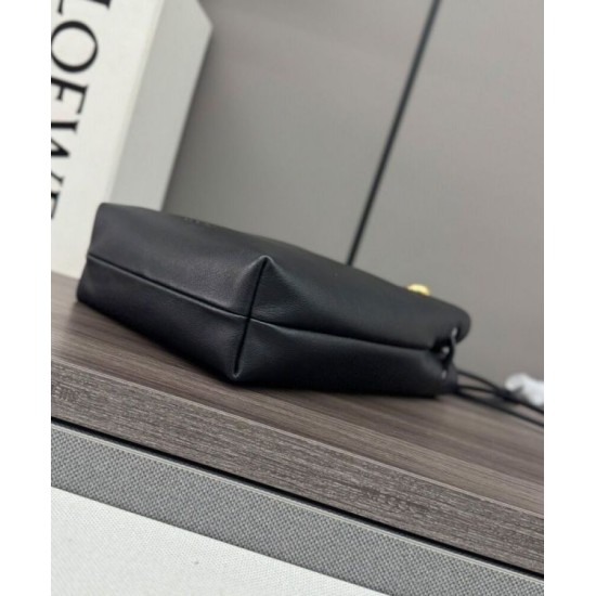 Replica Borse Loewe Pebble Pouch Nero Imitazioni Replica Borse Loewe Pebble Pouch Nero