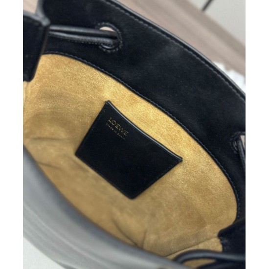 Replica Borse Loewe Pebble Pouch Nero Imitazioni Replica Borse Loewe Pebble Pouch Nero