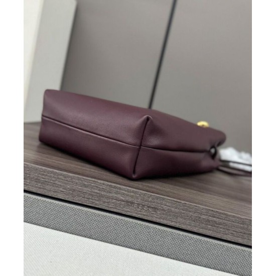 Replica Borse Loewe Pebble Pouch Malva Imitazioni Replica Borse Loewe Pebble Pouch Malva