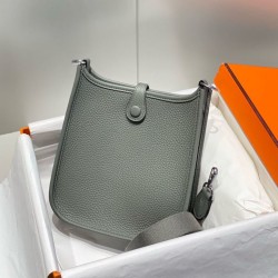 Replica Borse Hermes Evelyne III TPM grigio Clemence Imitazioni Replica Borse Hermes Evelyne III TPM grigio Clemence