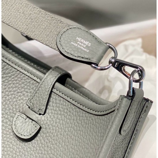 Replica Borse Hermes Evelyne III TPM grigio Clemence Imitazioni Replica Borse Hermes Evelyne III TPM grigio Clemence