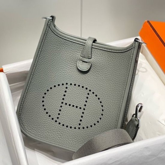 Replica Borse Hermes Evelyne III TPM grigio Clemence Imitazioni Replica Borse Hermes Evelyne III TPM grigio Clemence