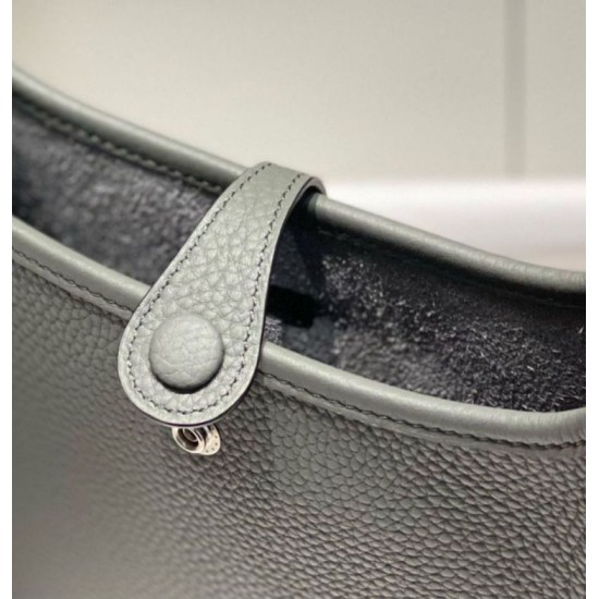 Replica Borse Hermes Evelyne III TPM grigio Clemence Imitazioni Replica Borse Hermes Evelyne III TPM grigio Clemence