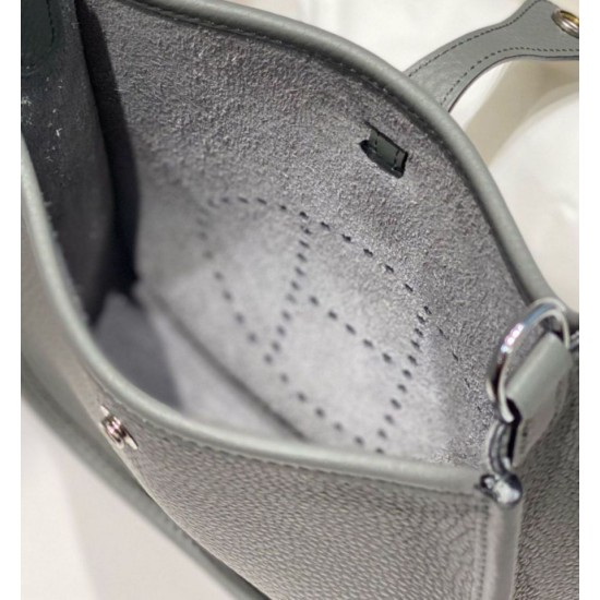 Replica Borse Hermes Evelyne III TPM grigio Clemence Imitazioni Replica Borse Hermes Evelyne III TPM grigio Clemence