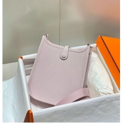 Borse Hermes Evelyne III TPM Malva Pallido Clemence Borse Hermes Evelyne III TPM Malva Pallido Clemence