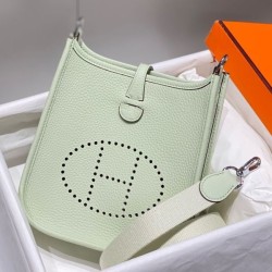 Replica Borse Hermes Evelyne III TPM verde Clemence