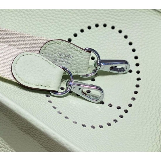 Replica Borse Hermes Evelyne III TPM verde Clemence Imitazioni Replica Borse Hermes Evelyne III TPM verde Clemence