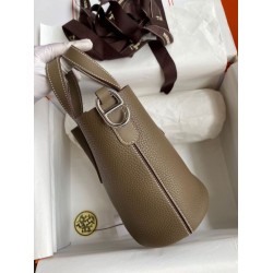 Borse Hermes In The Loop 18 fatta a mano Clemence Grigio Borse Hermes In The Loop 18 fatta a mano Clemence Grigio