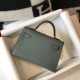 Replica Borse Imitazioni Hermes Kelly Mini II Vert Amande Epsom con hardware dorato Imitazioni Replica Borse Imitazioni Hermes Kelly Mini II Vert Amande Epsom con hardware dorato