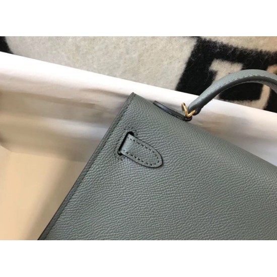 Replica Borse Imitazioni Hermes Kelly Mini II Vert Amande Epsom con hardware dorato Imitazioni Replica Borse Imitazioni Hermes Kelly Mini II Vert Amande Epsom con hardware dorato
