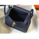 Replica Borsa Hermes Lindy 26 cm blu navy con finiture dorate Imitazioni Replica Borsa Hermes Lindy 26 cm blu navy con finiture dorate