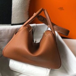 Replica Borsa Hermes Lindy 26 cm Marrone con finiture dorate Imitazioni Replica Borsa Hermes Lindy 26 cm Marrone con finiture dorate