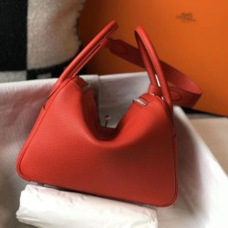 Replica Borsa Hermes Lindy 26 cm Rosso con finiture dorate Imitazioni Replica Borsa Hermes Lindy 26 cm Rosso con finiture dorate