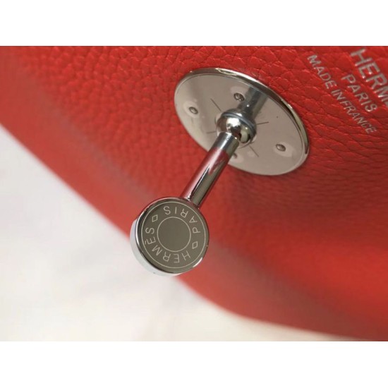 Replica Borsa Hermes Lindy 26 cm Rosso con finiture dorate Imitazioni Replica Borsa Hermes Lindy 26 cm Rosso con finiture dorate