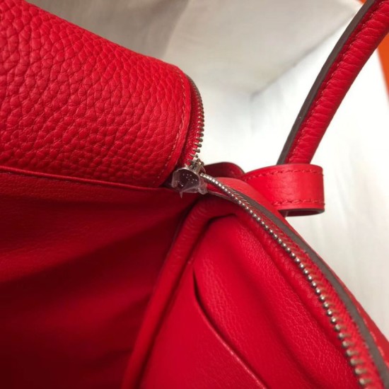 Replica Borsa Hermes Lindy 26 cm Rosso con finiture dorate Imitazioni Replica Borsa Hermes Lindy 26 cm Rosso con finiture dorate