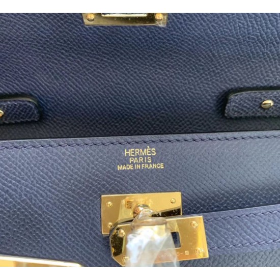 Replica Portafoglio Hermes Kelly Classique To Go Epsom Blu Scuro Imitazioni Replica Portafoglio Hermes Kelly Classique To Go Epsom Blu Scuro