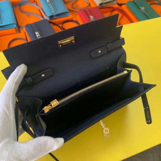 Replica Portafoglio Hermes Kelly Classique To Go Epsom Blu Scuro Imitazioni Replica Portafoglio Hermes Kelly Classique To Go Epsom Blu Scuro