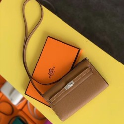 Qualità da grande di alta qualit&agrave; Portafoglio Hermes Kelly Classique To Go Epsom marrone