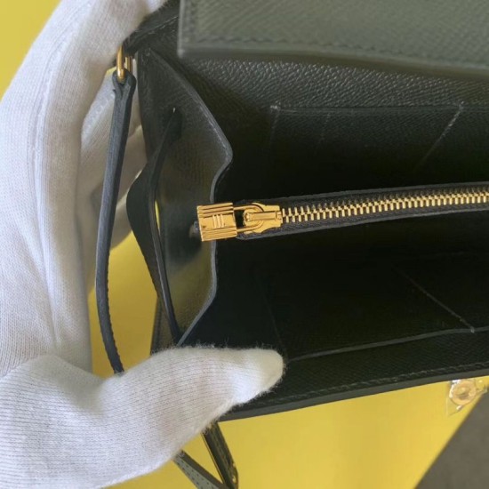 Replica Portafoglio Hermes Kelly Classique To Go Epsom Nero Imitazioni Replica Portafoglio Hermes Kelly Classique To Go Epsom Nero