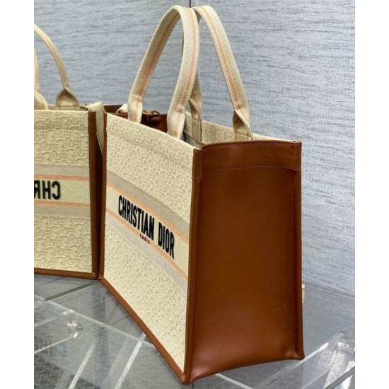 Replica Dior Dior Book Tote Media Albicocca Riproduzione Fedele Dior Dior Book Tote Media Albicocca imitazioni