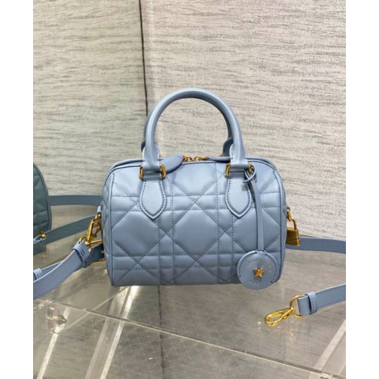 Replica Borse Dior Groove 20 Blu Riproduzione Fedele Borse Replica Dior Groove 20 Blu imitazioni