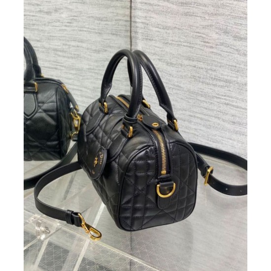 Replica Borsa Dior Groove 20 Nero Riproduzione Fedele Borsa Dior Groove 20 Nero imitazioni