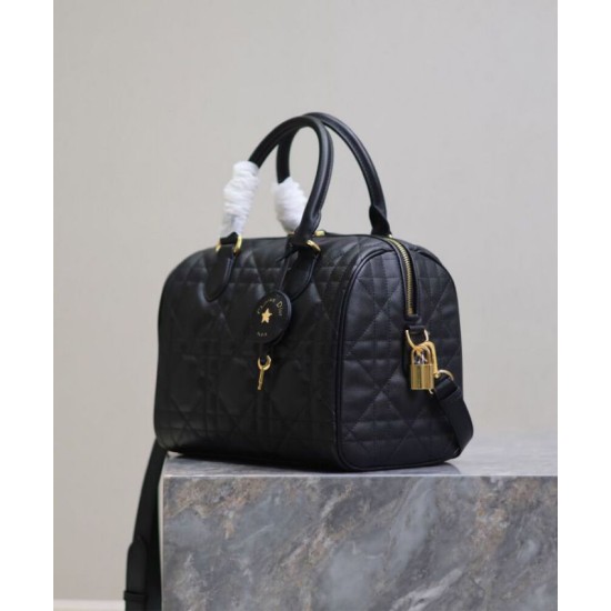 Replica Bora Pari Dior Groove 25 Nero Riproduzione Fedele Bora Pari replica Dior Groove 25 Nero imitazioni