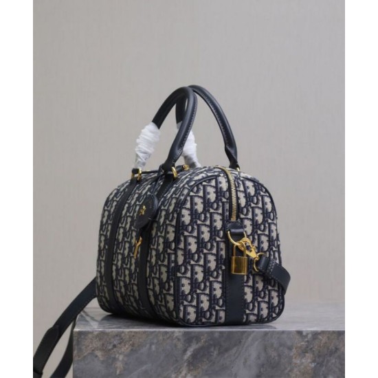 Replica Borsa Dior Groove 25 Oblique jacquard Blu scuro Riproduzione Fedele Borsa Dior Groove 25 Oblique jacquard Blu scuro imitazioni