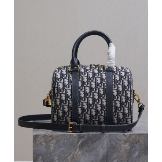 Replica Borsa Dior Groove 25 Oblique jacquard Blu scuro Riproduzione Fedele Borsa Dior Groove 25 Oblique jacquard Blu scuro imitazioni