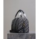 Replica Borsa Dior Groove 25 Oblique jacquard Blu scuro Riproduzione Fedele Borsa Dior Groove 25 Oblique jacquard Blu scuro imitazioni