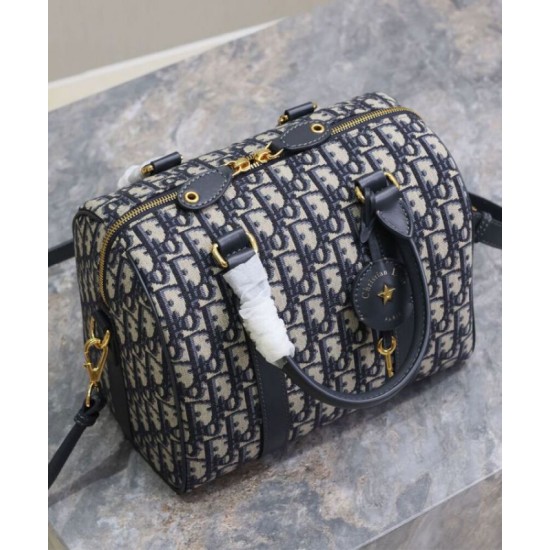 Replica Borsa Dior Groove 25 Oblique jacquard Blu scuro Riproduzione Fedele Borsa Dior Groove 25 Oblique jacquard Blu scuro imitazioni