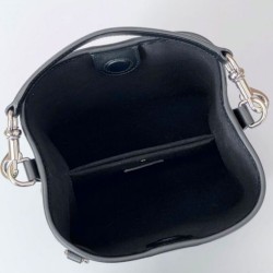 Replica Borsa a secchiello Gucci GG Emblem Mini 815118 Nero Riproduzione Fedele Borsa a secchiello Gucci GG Emblem Mini 815118 Nero imitazioni