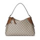Replica Borsa a tracolla media Gucci GG Emblem 815217 Caffè Riproduzione Fedele Borsa a tracolla media Gucci GG Emblem 815217 Caffè imitazioni