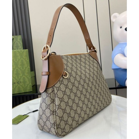 Replica Borsa a tracolla media Gucci GG Emblem 815217 Caffè Riproduzione Fedele Borsa a tracolla media Gucci GG Emblem 815217 Caffè imitazioni