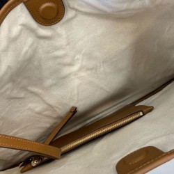 Replica Borsa a tracolla media Gucci B 815924 albicocca Riproduzione Fedele Borsa a tracolla media Gucci B 815924 albicocca imitazioni